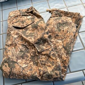 American Eagle Outfitters Brown and Green Cargo Pants